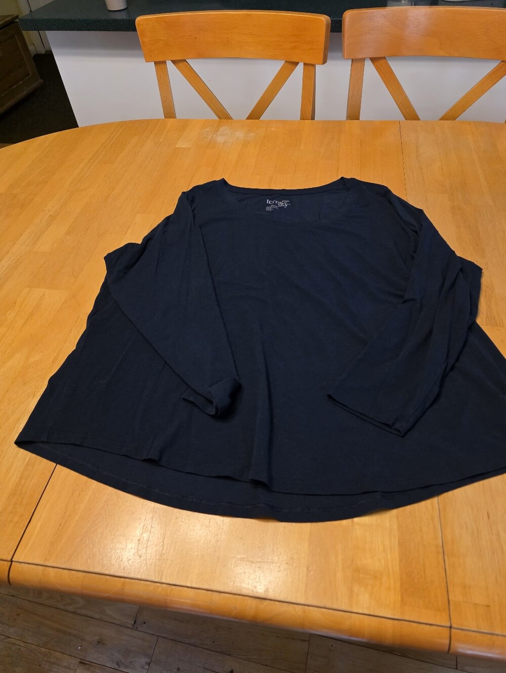 Women's Terra & Sky Navy Scoop Neck Long Sleeve Tee